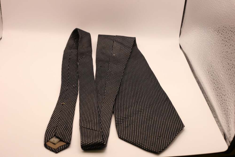 Calvin Klein Men's Black and White Pin Dot 100% Silk Necktie